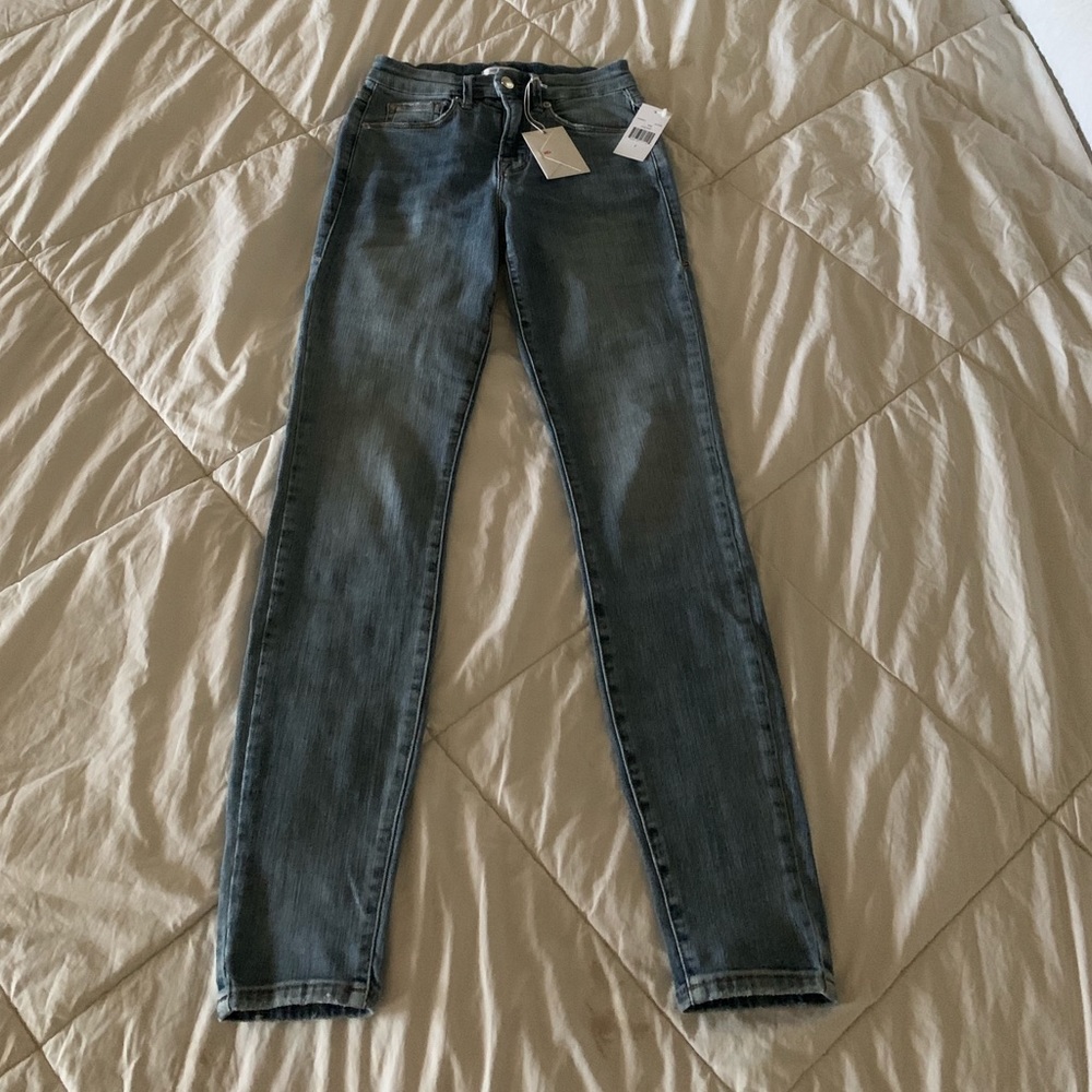 Good American good waist jeans.